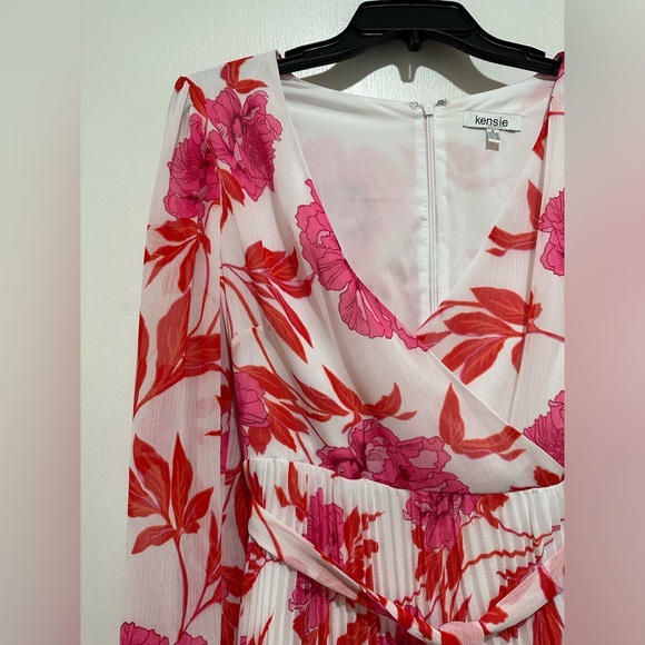 KENSIE: Floral Pleated dress - Picture 5 of 9